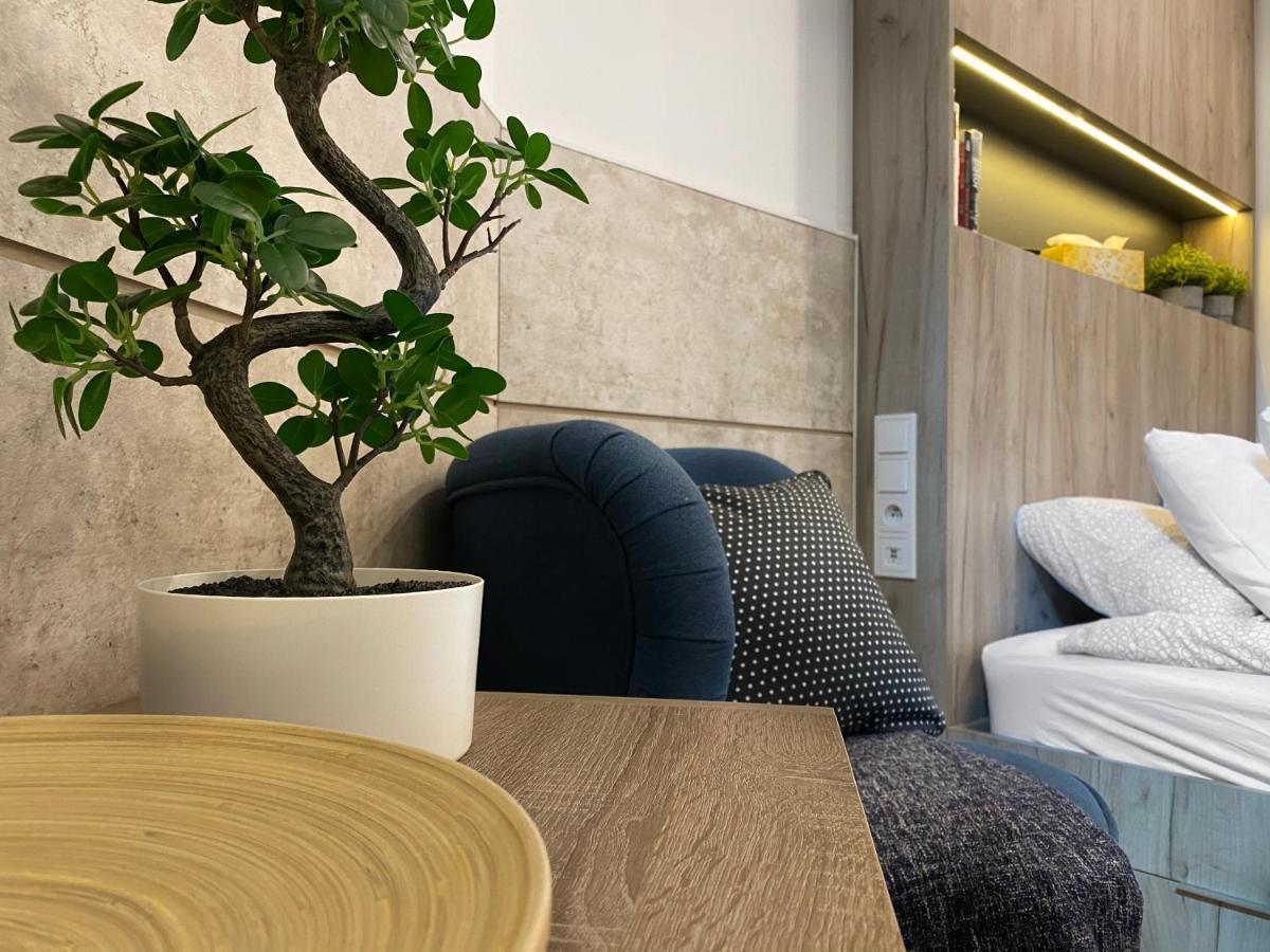 Beautiful Studio For Couples With Air Conditioning - Old Town & Main Station كراكوفيا المظهر الخارجي الصورة